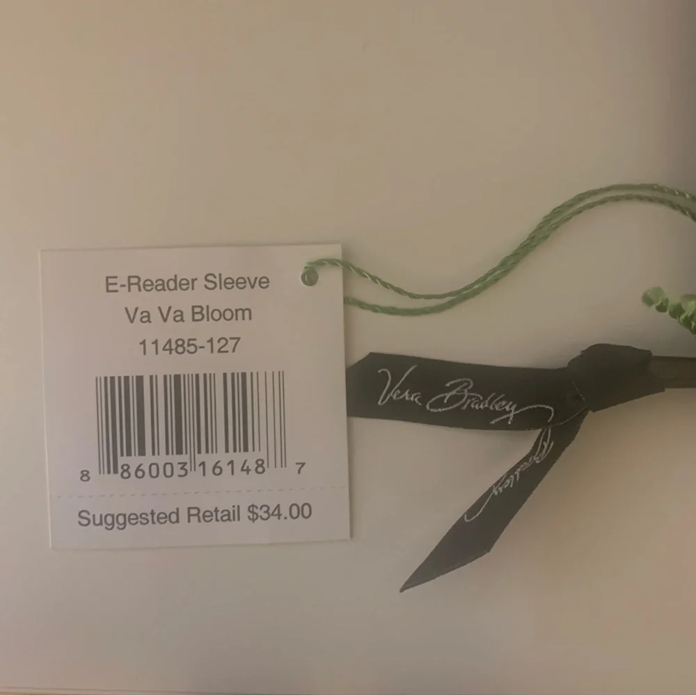 Vera Bradley Reader Sleeve in Pink Floral Va Va Bloom Print  NWT - Picture 7 of 7